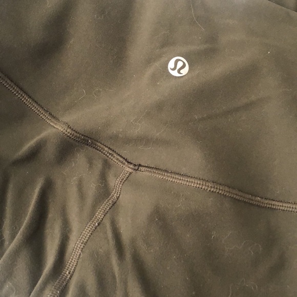 Olive Green 7/8 LuluLemon Leggings - Picture 1 of 4
